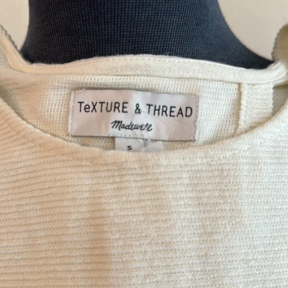 Madewell Texture & Thread Split-Back Shell Top . - Picture 8 of 9